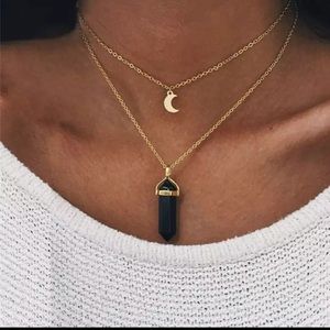 🌟Necklace with black opal &dainty moon pendants🌟